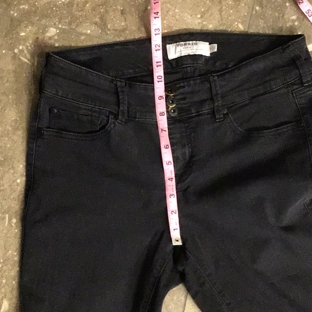 Torrid Denim cropped frayed jeans, 12, black - Picture 6 of 14